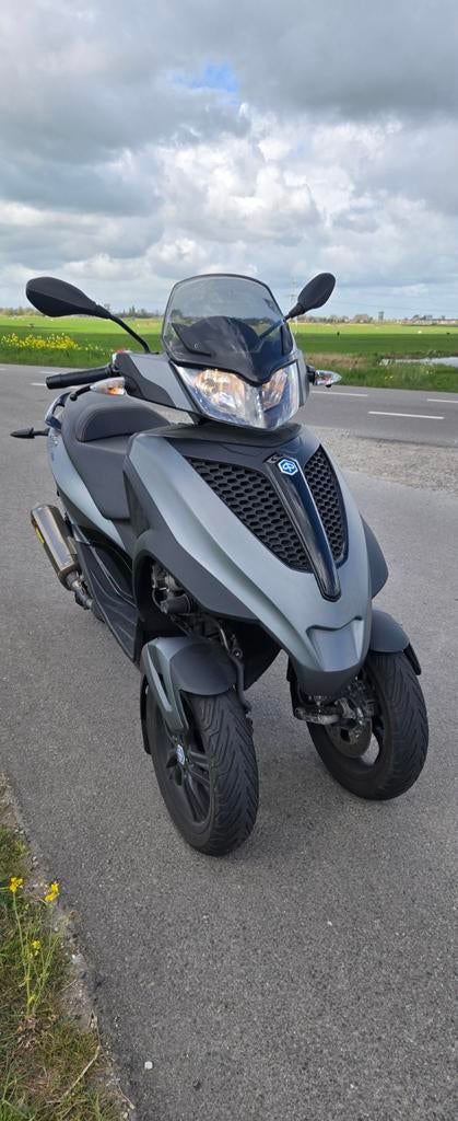 Piaggio Yourban 300 sport, Akraprovic uitlaat, Ophalen, Overige modellen, 300 cc, Zo goed als nieuw