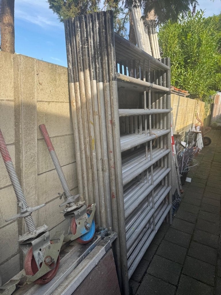 Layher steiger, Ophalen, Gebruikt, Rolsteiger of Kamersteiger, 5 meter of hoger