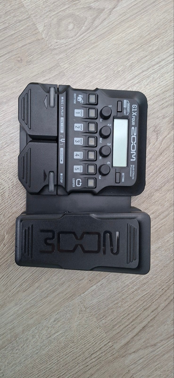 Zoom G1X Four Multi-Effect Processor Gitaarpedaal, Muziek en Instrumenten, Ophalen of Verzenden, Zo goed als nieuw, Delay of Echo