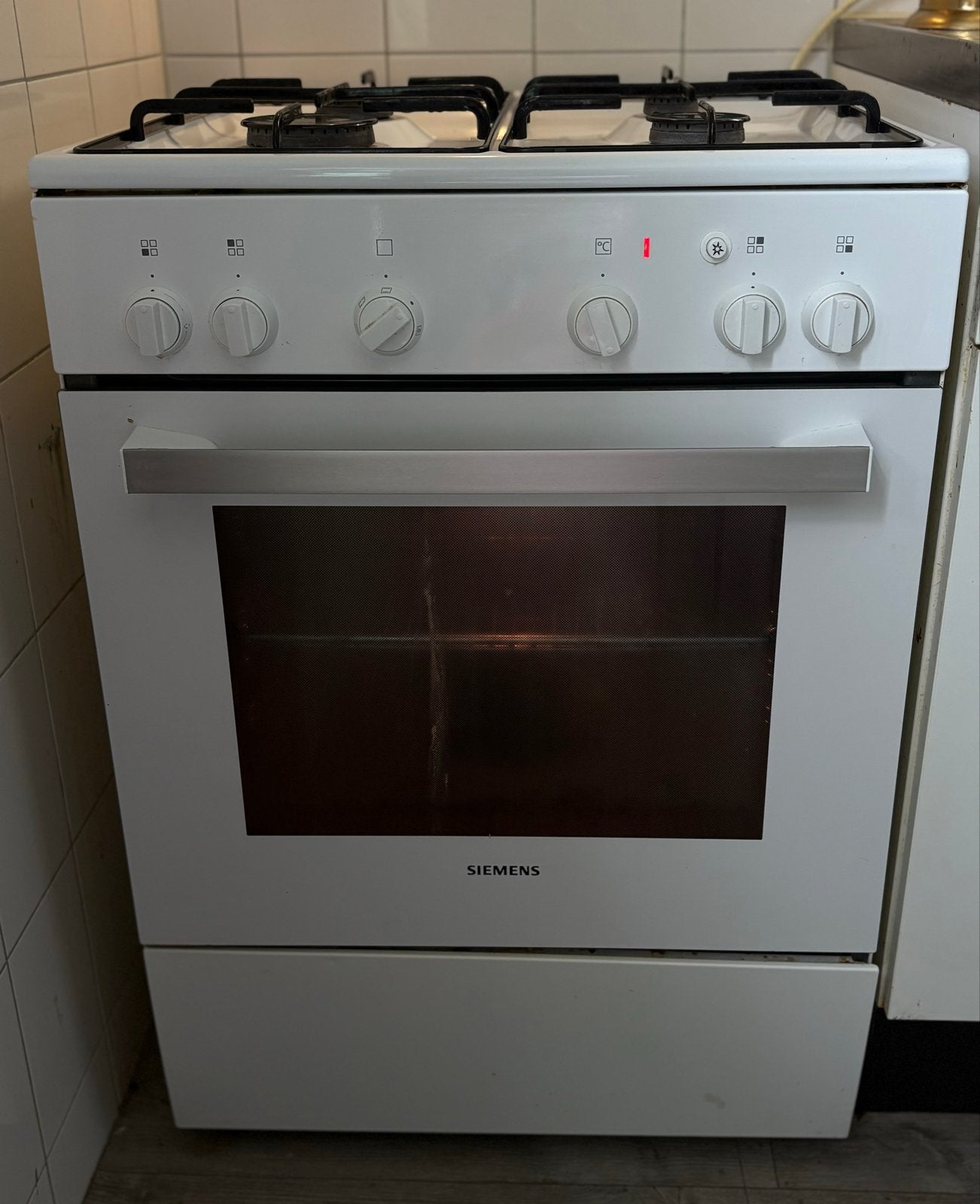 Siemens gasfornuis te koop, Ophalen, Gebruikt, 4 kookzones, Gas