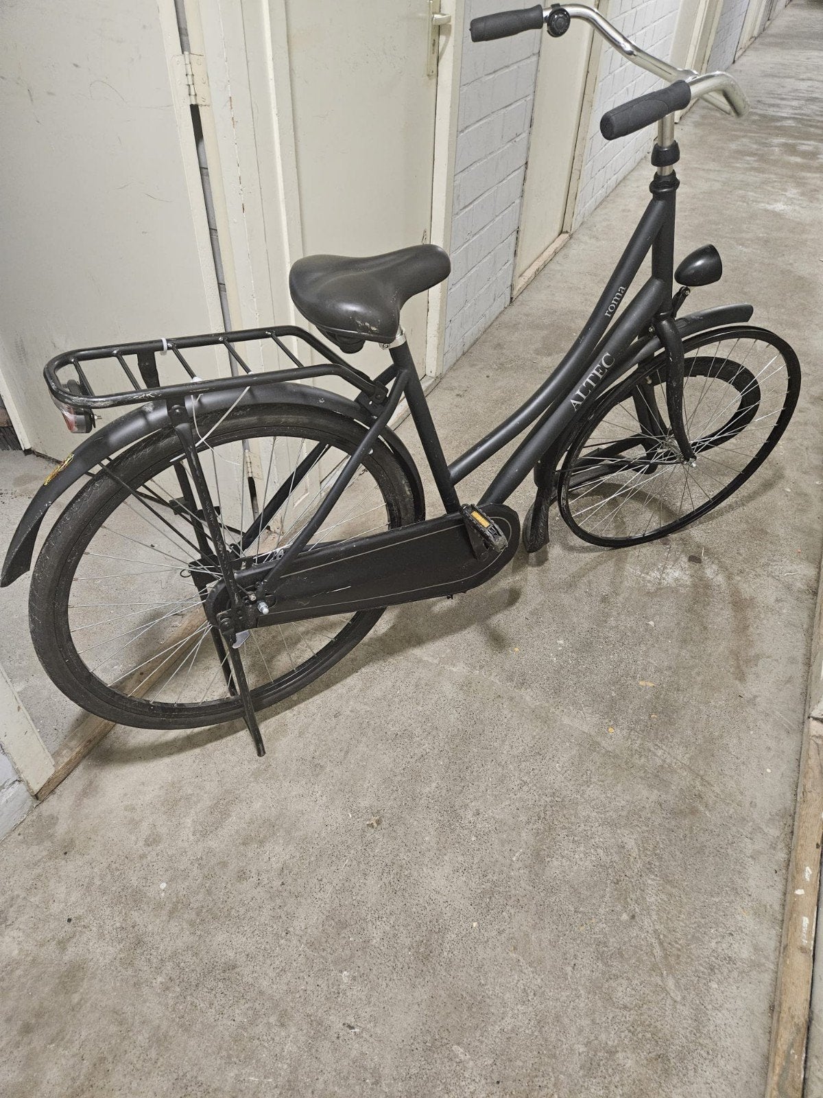 Omafiets,een wiel moet bandje vervangen, Ophalen, Terugtraprem, Gebruikt, 56 cm of meer