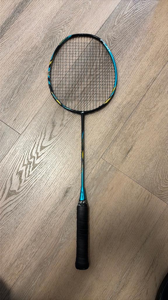 Yonex Astrox 88s play (2nd Gen), Sport en Fitness, Badminton, Ophalen of Verzenden, Gebruikt, Racket(s)