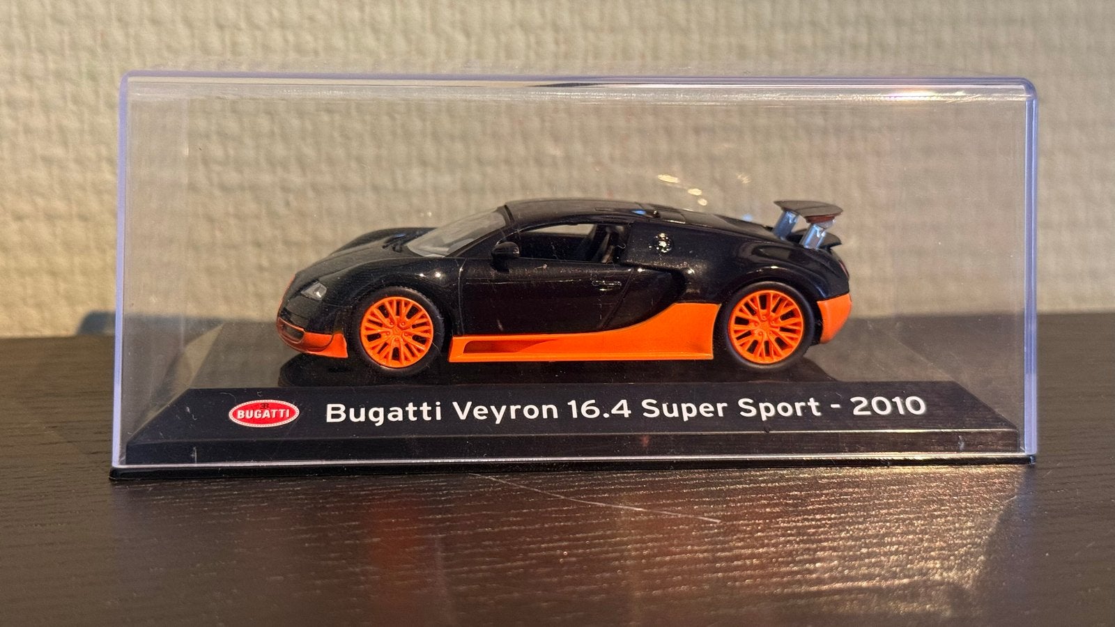 Bugatti Veyron 16.4 Super Sport 2010 - Schaal 1/43, Ophalen of Verzenden, Nieuw, Auto, Overige merken