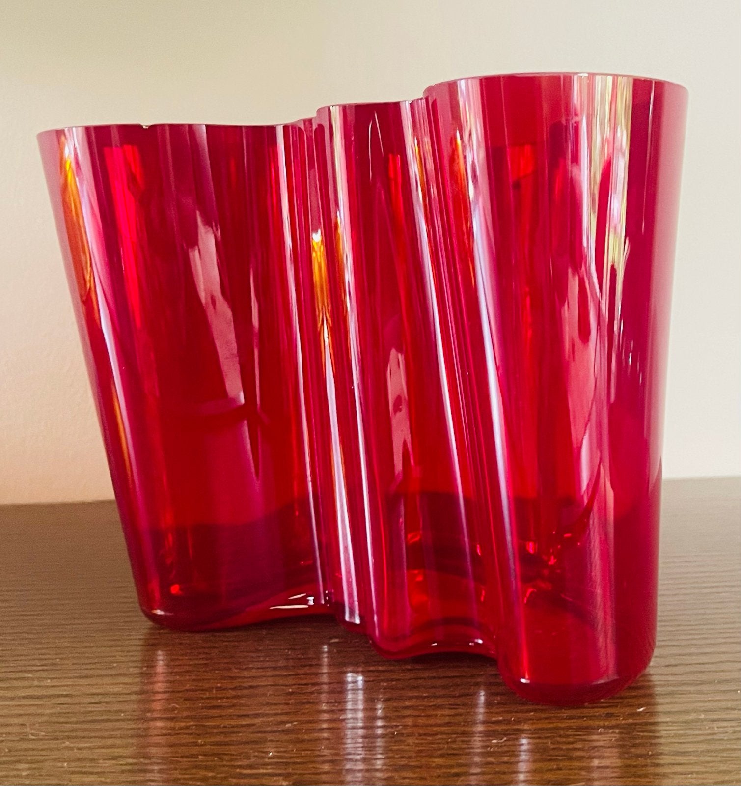 Iittala Aalto Vaas Cranberry, Antiek en Kunst, Ophalen