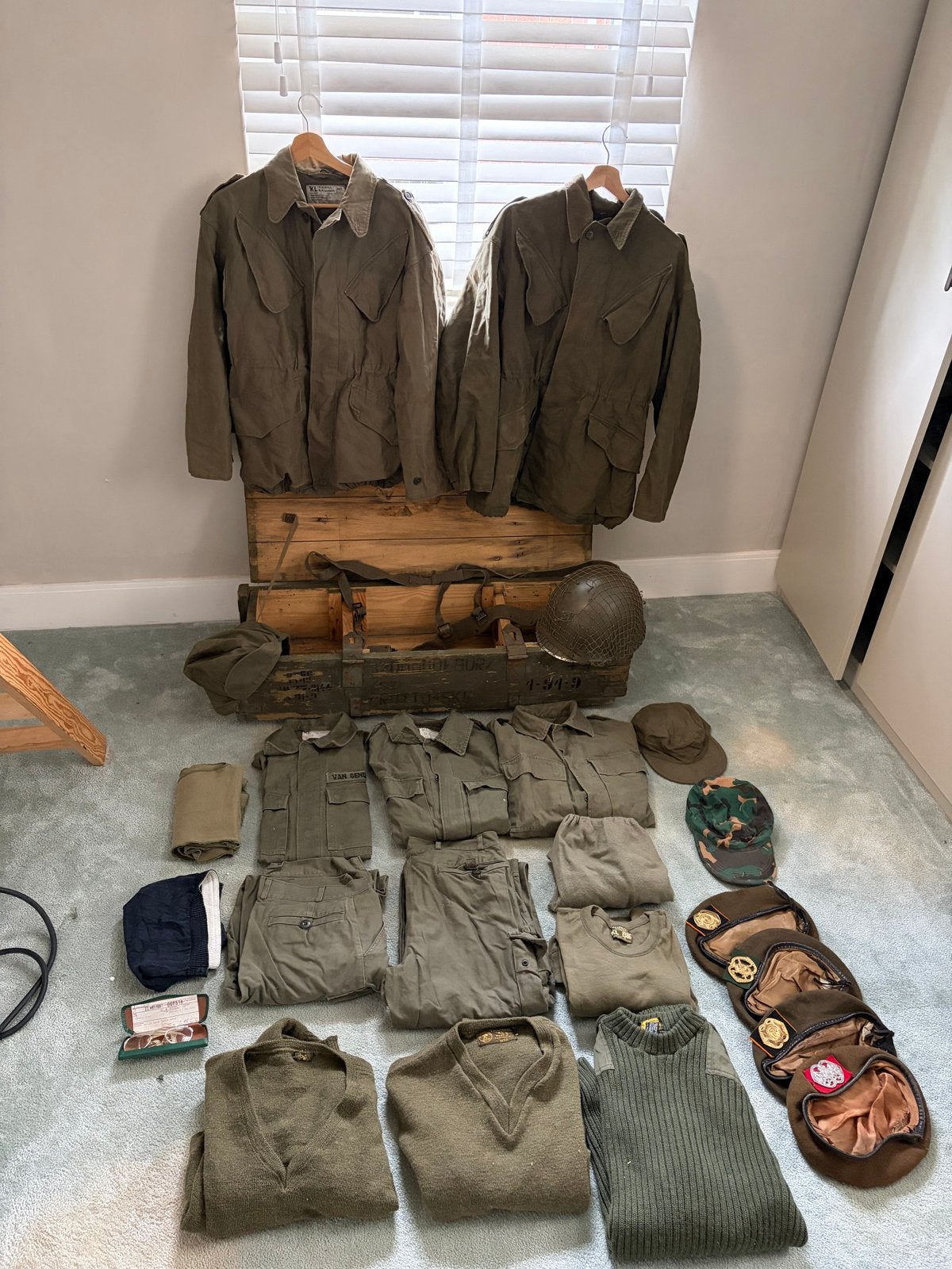 Grote collectie militaire spullen en kleding, Ophalen, Landmacht, Nederland