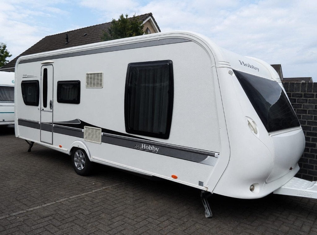 Hobby VIP 575 | Airco | Queensbed | Compleet kampeerpakket, Hobby, Schokbreker, Particulier, 5 tot 6 meter