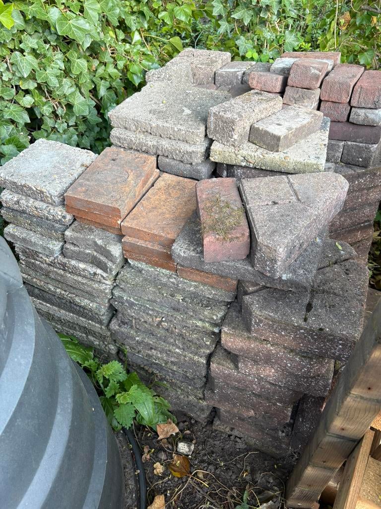 Tegels en klinkers, Ophalen, Zo goed als nieuw, Beton, Klinkers