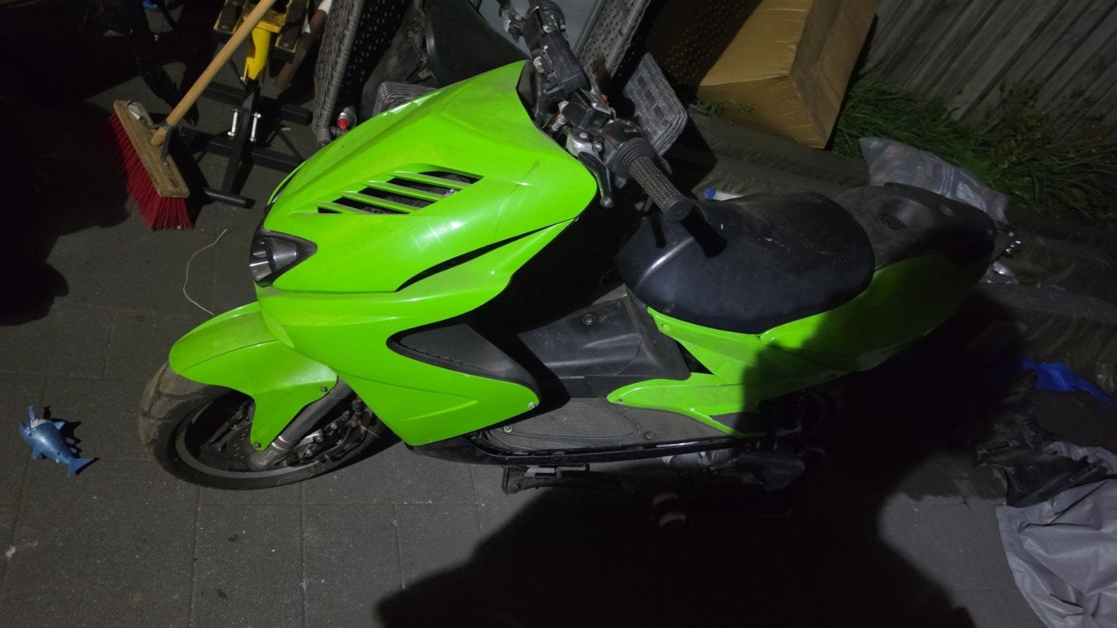Yamaha Aerox - met geldig kenteken, Fietsen en Brommers, Ophalen, 50 cc, Yamaha Aerox
