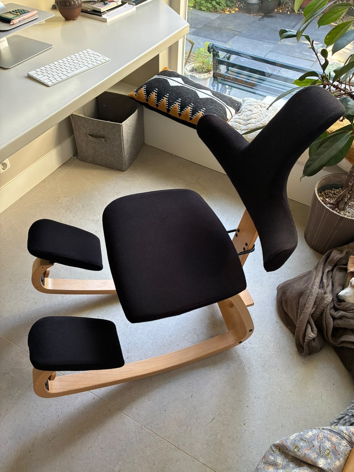 Varier Stokke balansstoel - Ergonomisch en comfortabel, Gebruikt, Zwart, Ophalen of Verzenden, Eén