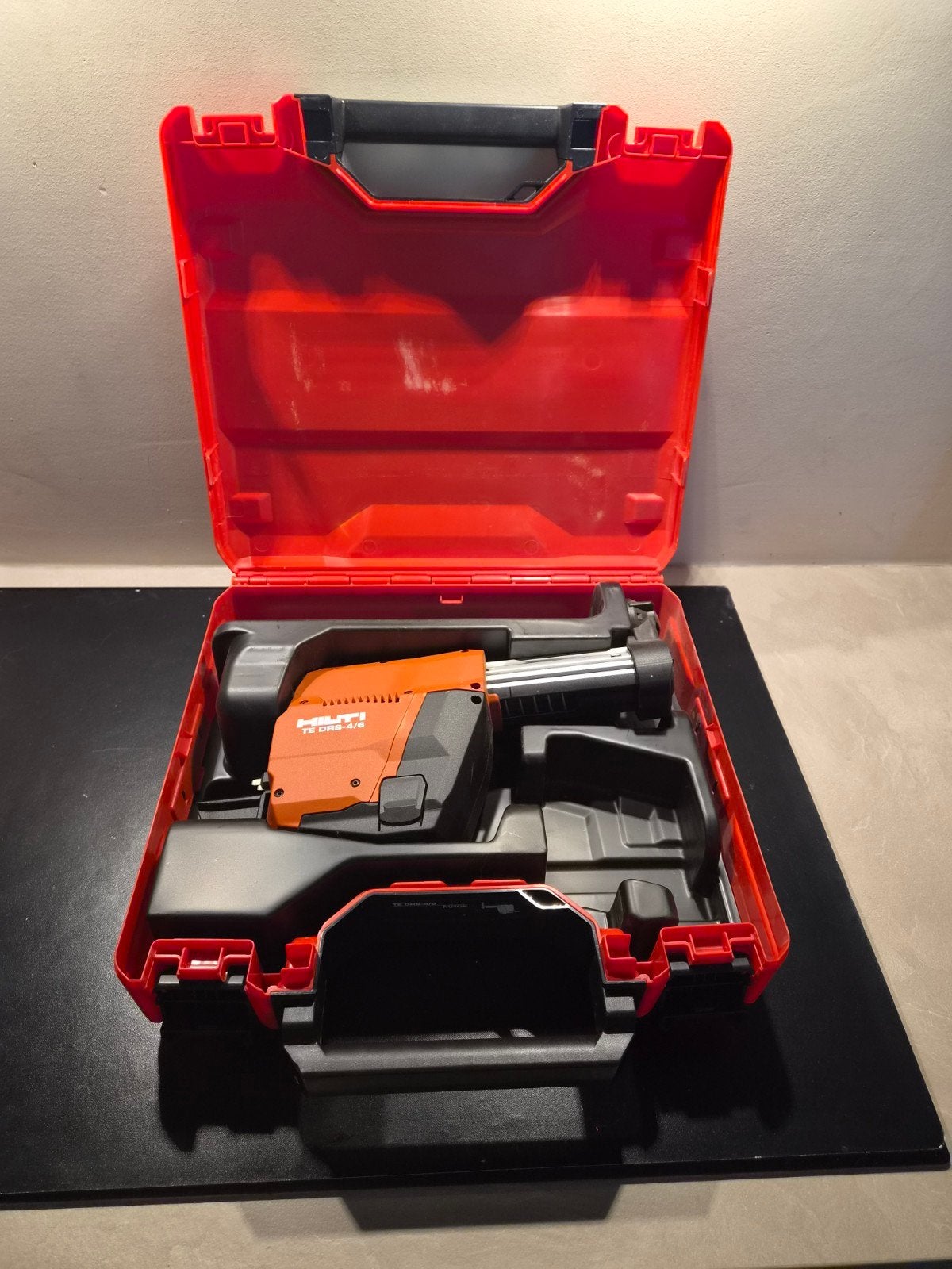 Te koop Hilti stof afzuigsysteem boorhamer, Ophalen, Zo goed als nieuw
