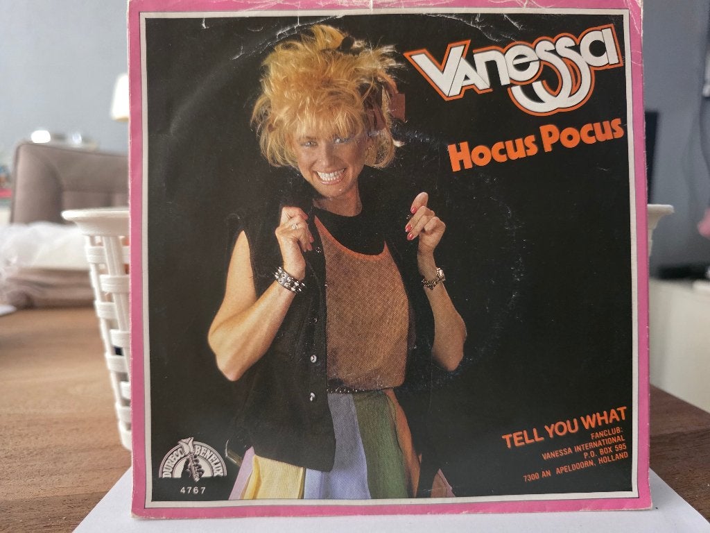 7" Single Vanessa - Hocus Pocus / Tell You What, Gebruikt, 7 inch, Ophalen of Verzenden, Pop