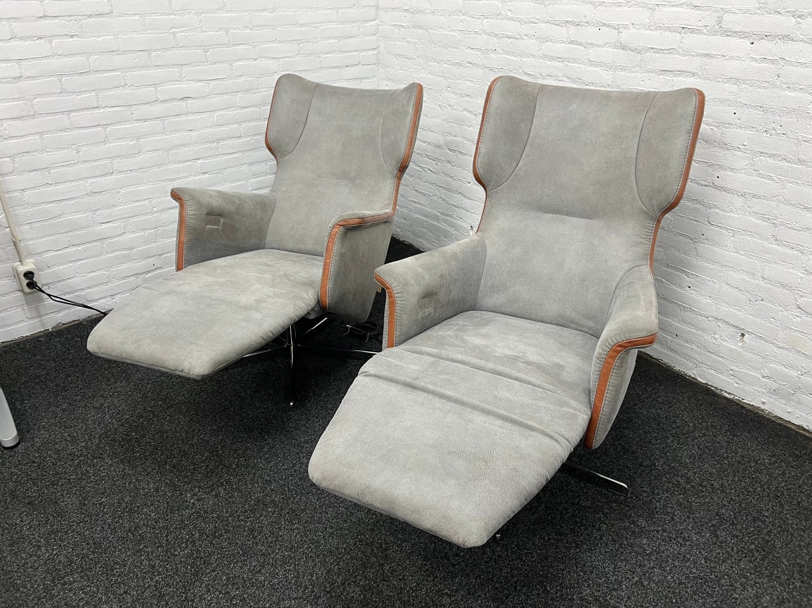 Te Koop : Sta Op Stoel Relax Fauteuil Prominent 2 Stuks, Huis en Inrichting, Ophalen, Gebruikt, 50 tot 75 cm, Leer