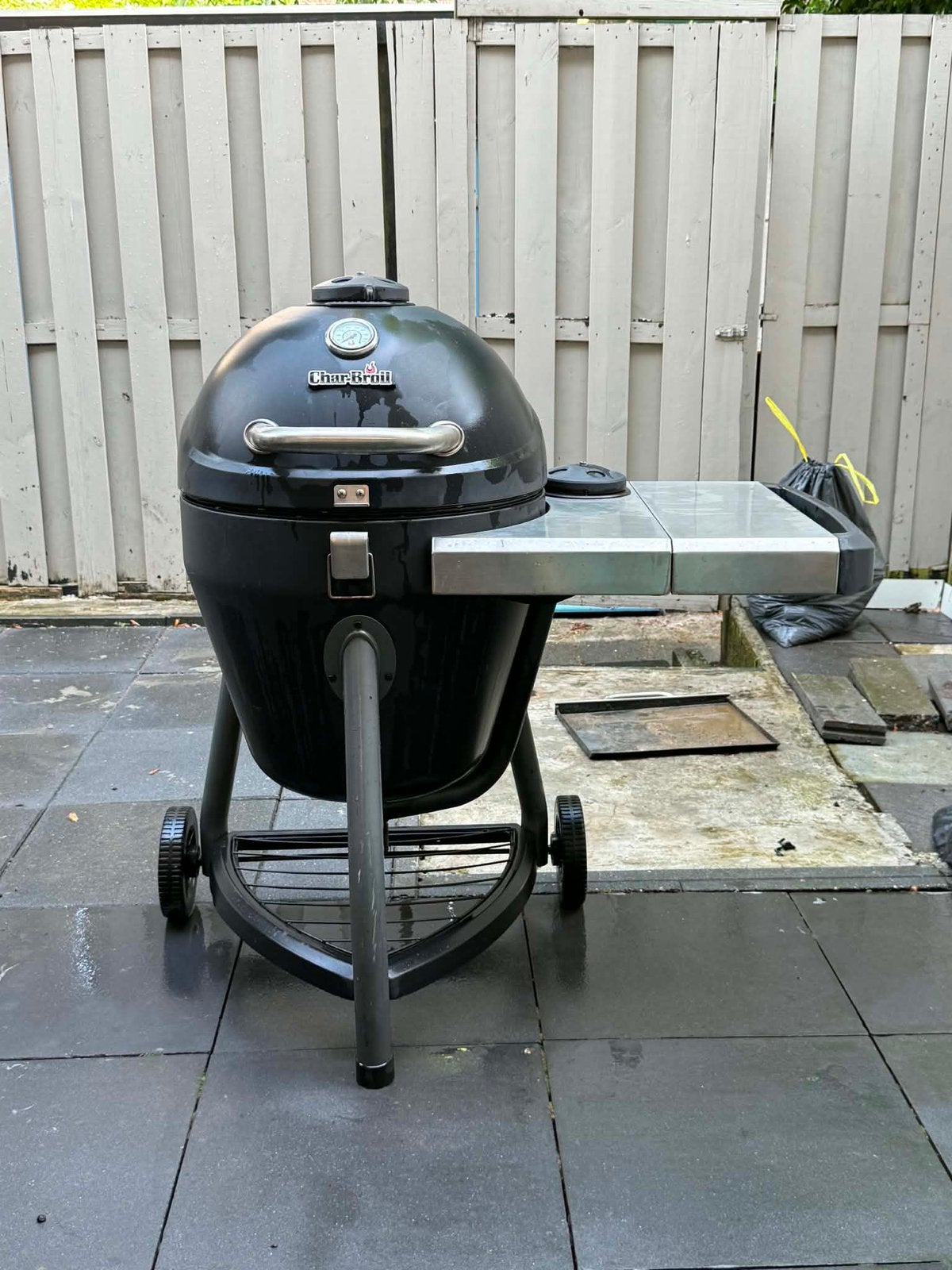 BBQ, Ophalen, Zo goed als nieuw