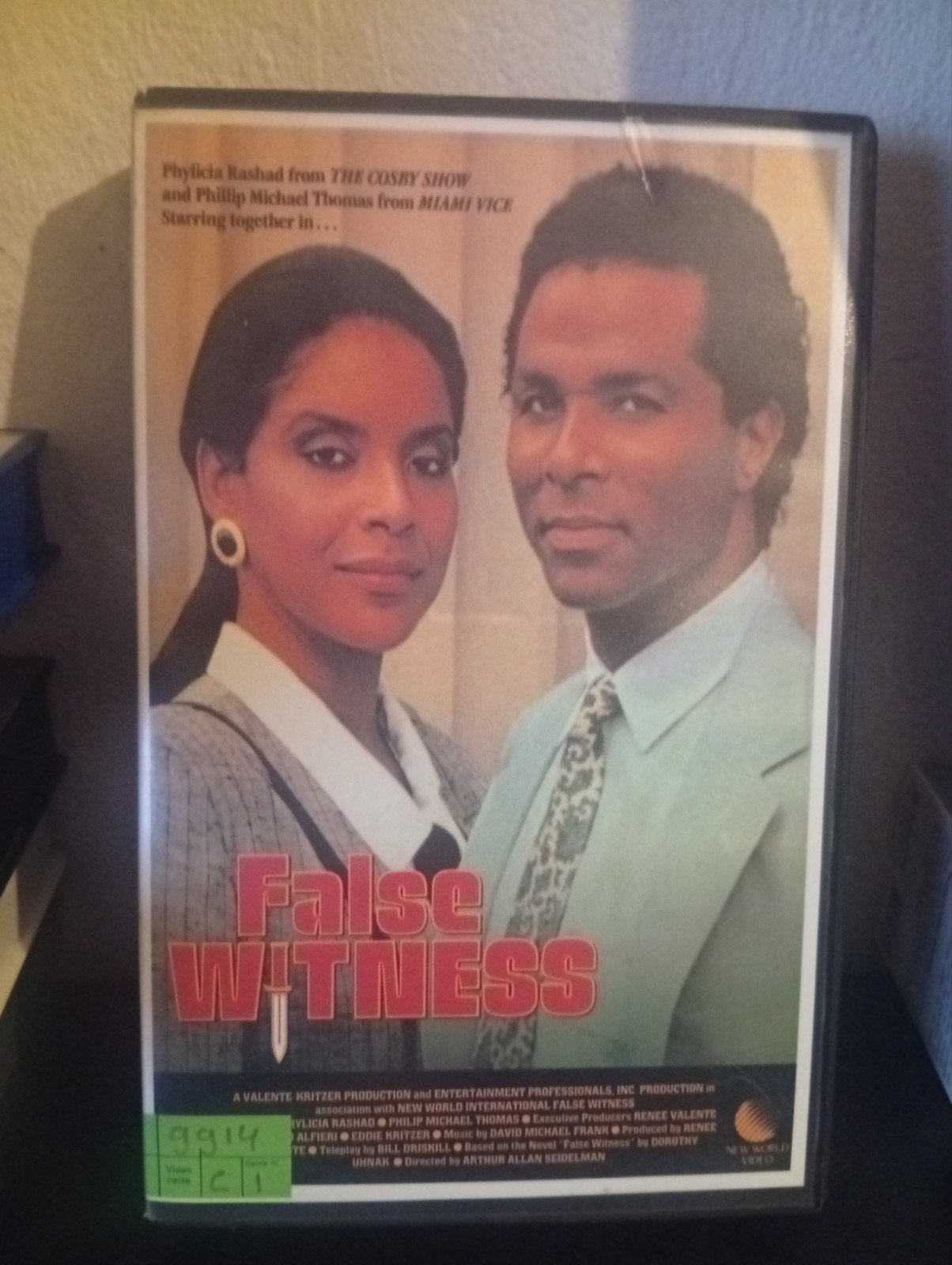 False Witness | VHS Thriller Film Ex-Rental, Ex-rental, Ophalen of Verzenden, VHS, Gebruikt