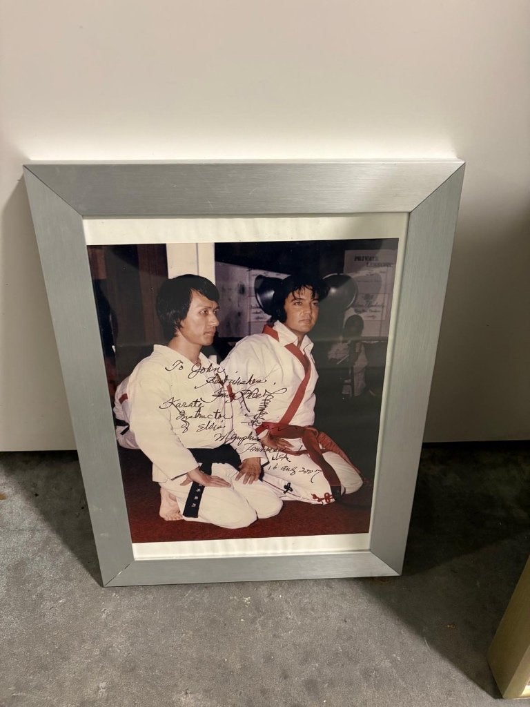 Foto Elvis Presley/ karate trainer/gesigneerd in Amerika!!, Ophalen, Gebruikt, Foto of Kaart, Gesigneerd