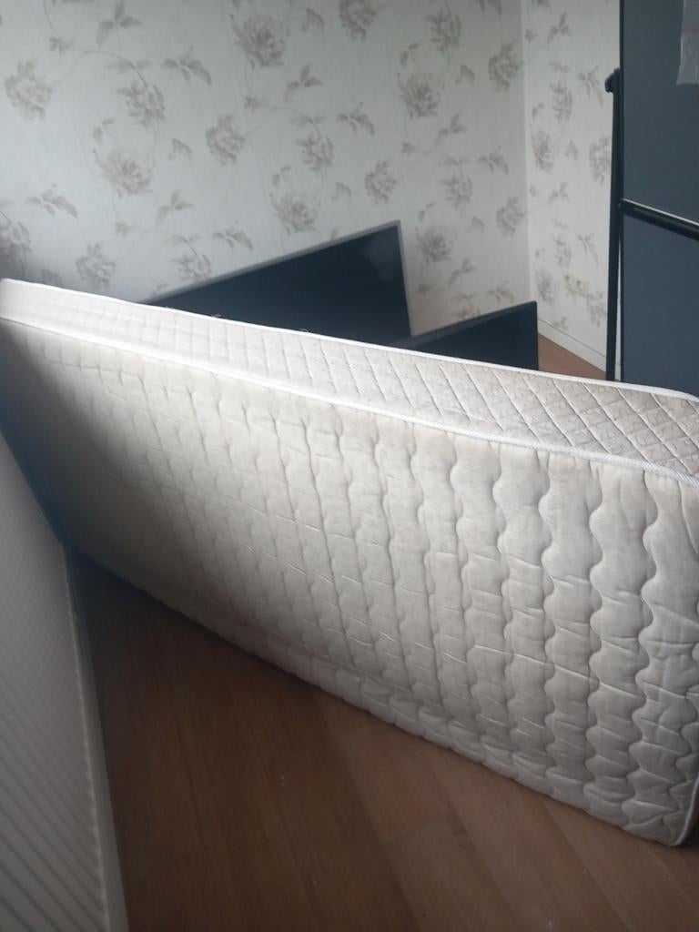 Eenpersoons matras 200x90 cm - stevig en goedliggend, Ophalen, Gebruikt, 90 cm, Eenpersoons