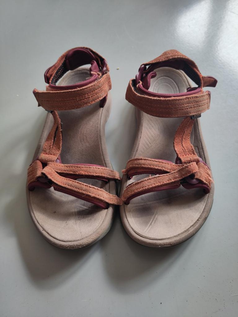 Teva sandalen - maat 39, Kleding | Dames, Schoenen, Bruin, Teva, Gedragen, Sandalen of Muiltjes