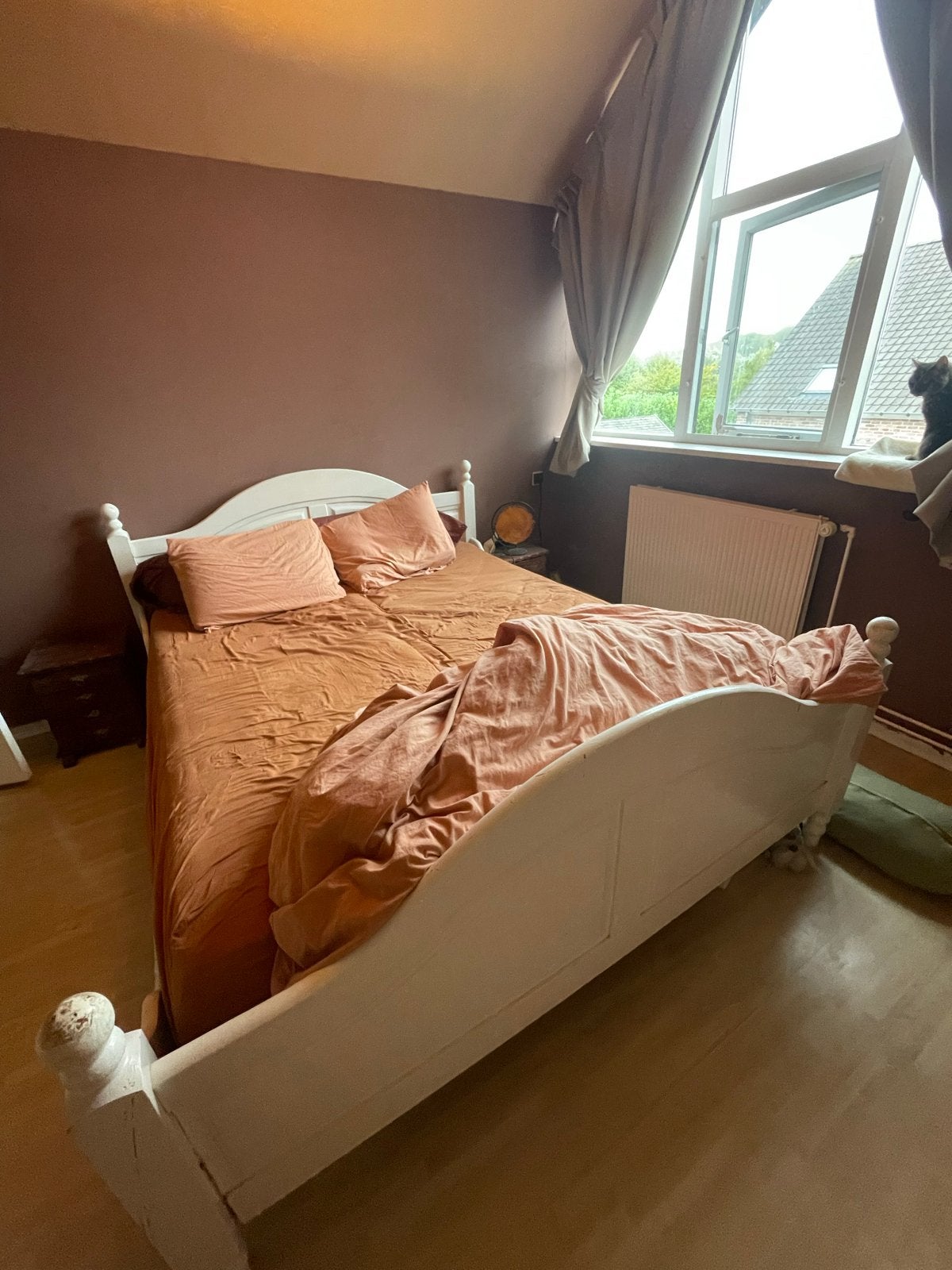 Gratis bed 180x220 (excl. matras) met optionele lattenbodems, Ophalen, Gebruikt, Wit, Tweepersoons
