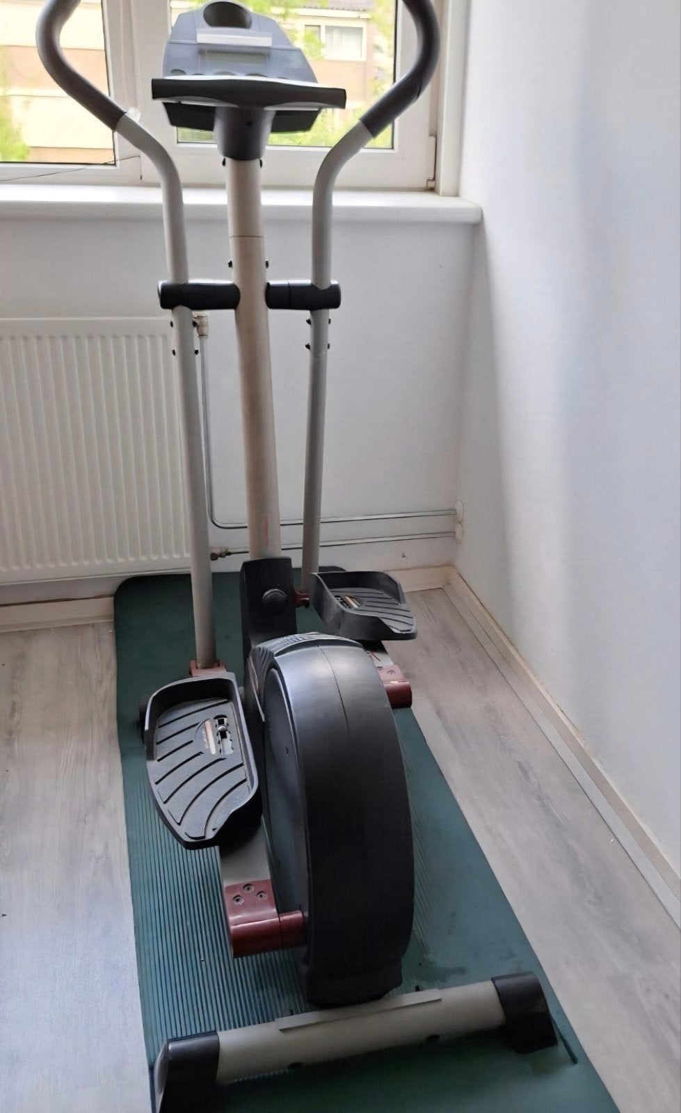 Crosstrainer op batterijen - Ideaal voor thuisworkout, Ophalen, Kunststof, Gebruikt, Crosstrainer