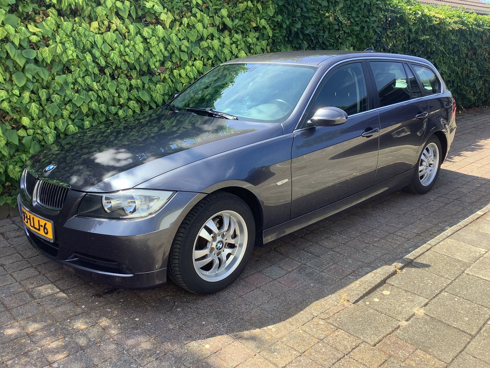 BMW 325i Touring Automaat (2005) – Slechts 104.115 km, Auto's, Automaat, Zwart, 2497 cc, Stationwagon