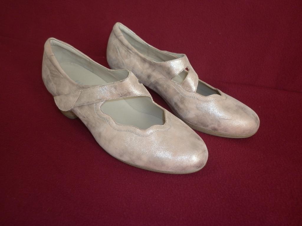 pumps maat 40  merk : Durea, Kleding | Dames, Schoenen, Durea, Pumps, Overige kleuren, Ophalen of Verzenden