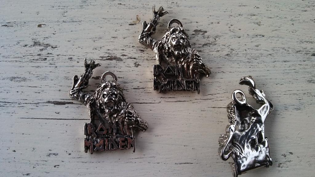 Iron Maiden Eddie hooks in you hanger pendant RARE metal, Ophalen of Verzenden, Zo goed als nieuw