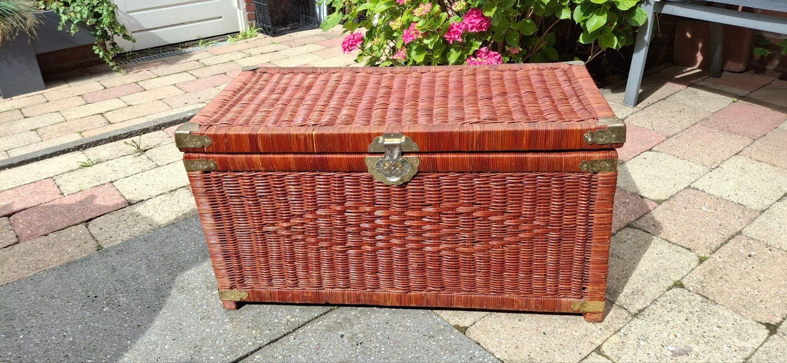 Vintage rotan kist met messing details, Ophalen, Minder dan 50 cm, Gebruikt, 50 tot 100 cm