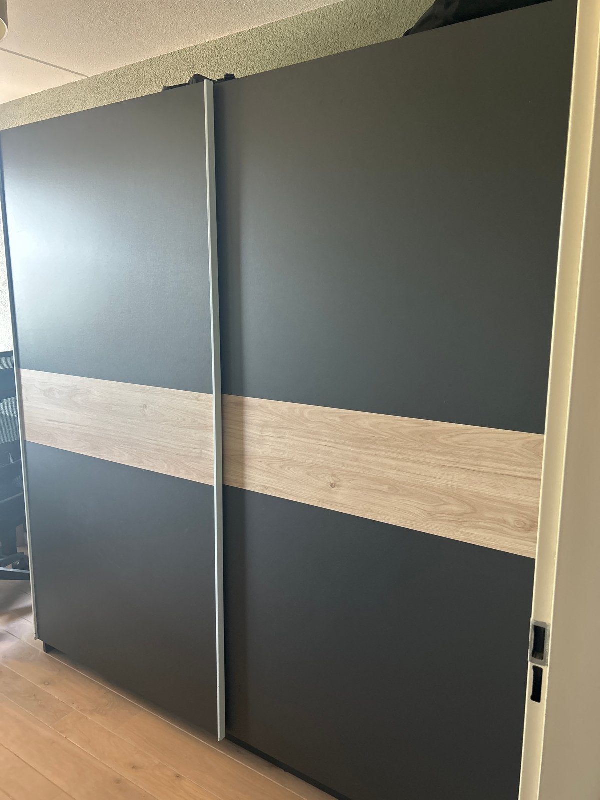 kledingkast met schuifdeuren, Huis en Inrichting, Kasten | Kledingkasten, Gebruikt, 100 tot 150 cm, 200 cm of meer, Ophalen of Verzenden