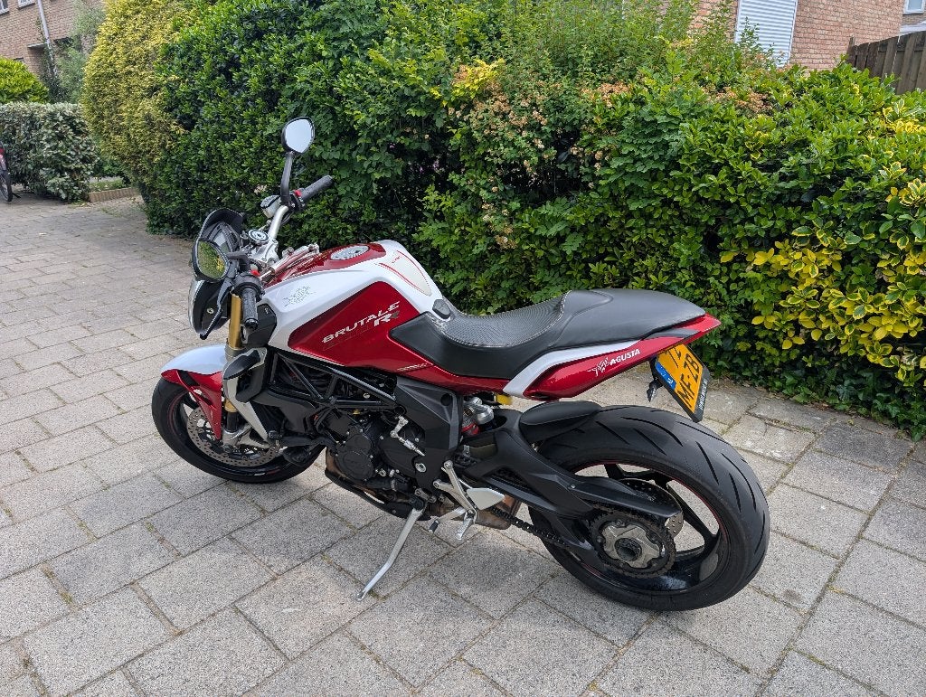 MV Agusta Brutale 800RR, Motoren, Motoren | MV Agusta, Occasion, Motorrijbewijs A, 3 cilinders, Particulier