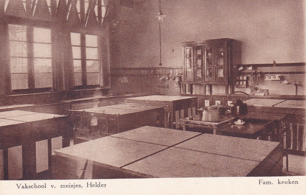 (Den) Helder. Oude ansichtkaart Vakschool v. meisjes. **, Verzenden, Voor 1920, Ongelopen, Noord-Holland