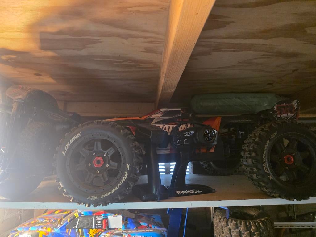 traxxas en arma complete set, Hobby en Vrije tijd, Modelbouw | Radiografisch | Auto's, Ophalen, Gebruikt, Overige schalen, Onderdeel