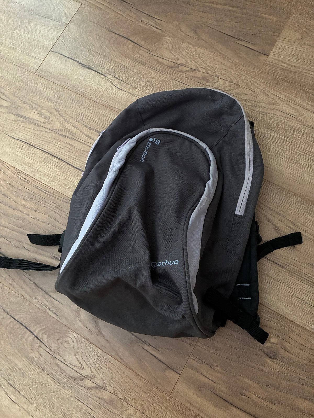 Quechua rugzak - 18L, Sieraden, Tassen en Uiterlijk, Tassen | Rugtassen, 25 tot 40 cm, Zo goed als nieuw, Ophalen, Overige merken
