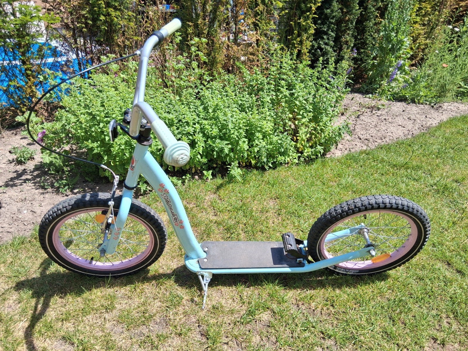 Volare step lichtblauw/ roze 16 inch banden, Fietsen en Brommers, Steps, Ophalen, Zo goed als nieuw, Gewone step, Volare