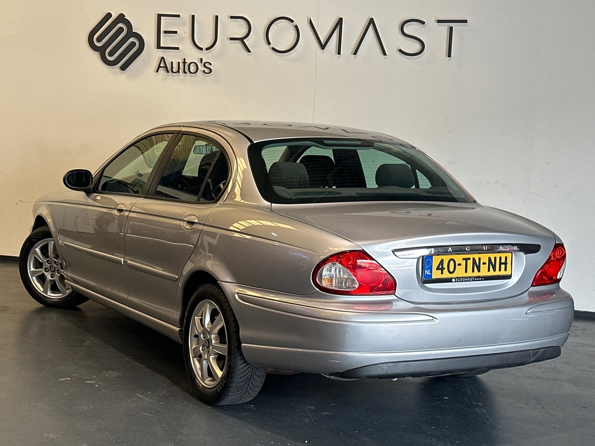 Jaguar X-Type