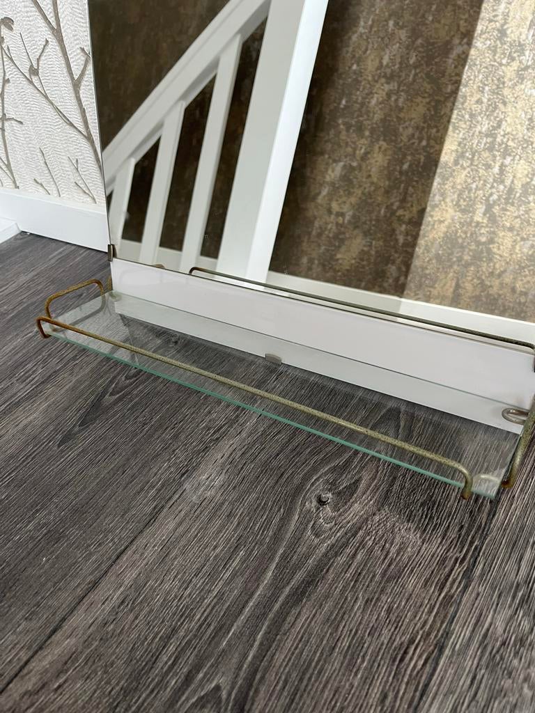 Vintage spiegel met glazen plankje - 30x40 cm, Antiek en Kunst, Antiek | Spiegels, Minder dan 50 cm, Minder dan 100 cm, Rechthoekig
