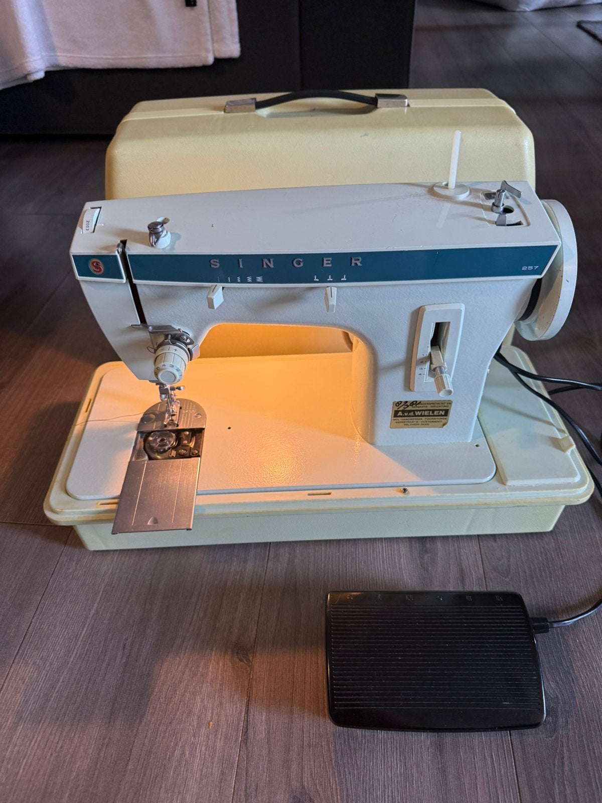 Singer naaimachine, Ophalen, Zo goed als nieuw, Naaimachine, Singer