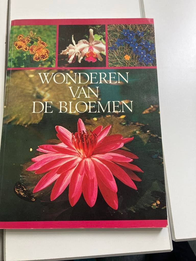 Wonderen van de Bloemen - Boek over bloemen en planten, Ophalen, Gelezen, Bloemen, Planten en Bomen
