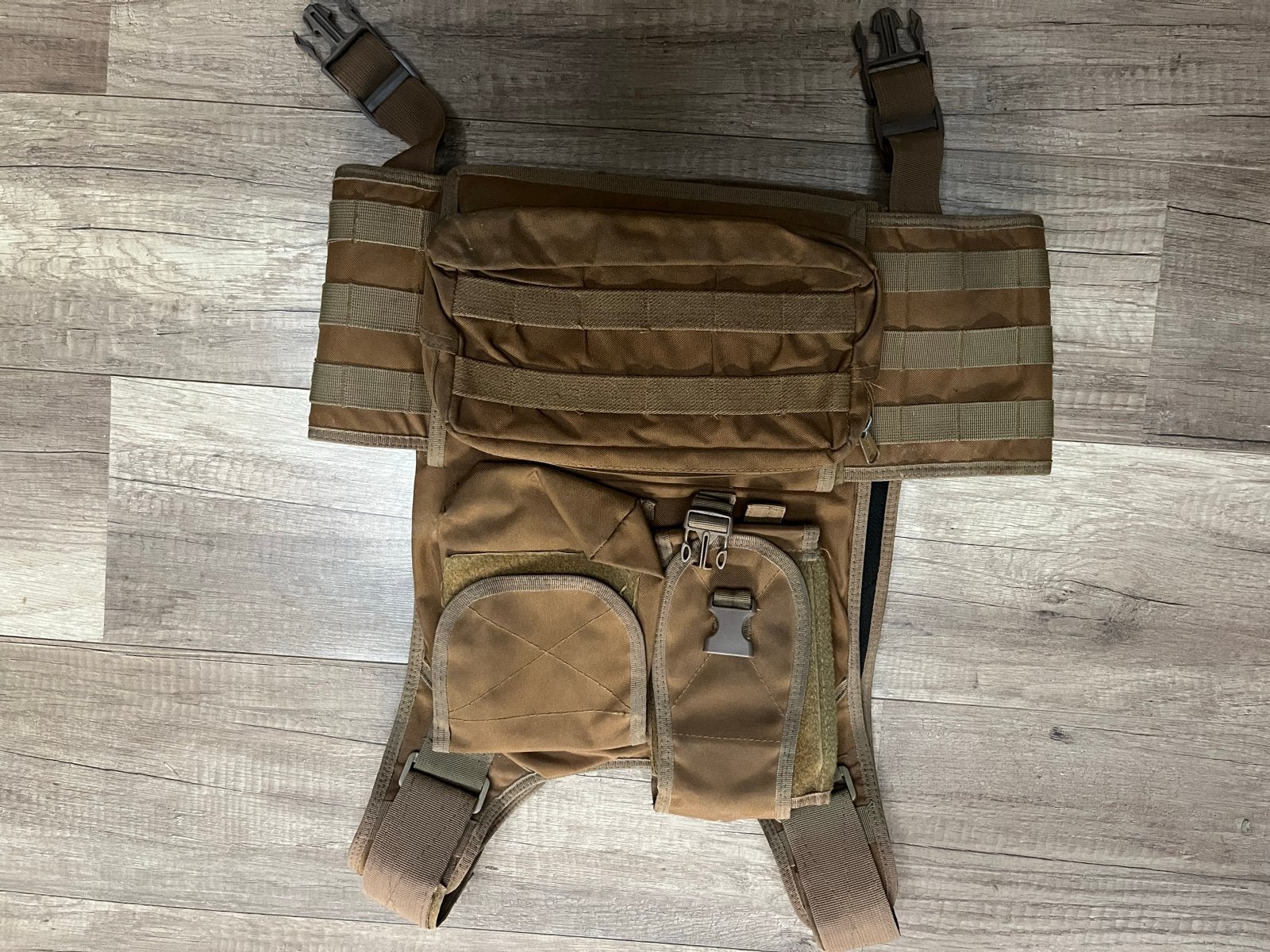 Militaria collectie: riemen, vesten, holster, ghillie suit, Ophalen of Verzenden, Landmacht, Overige gebieden, Kleding of Schoenen