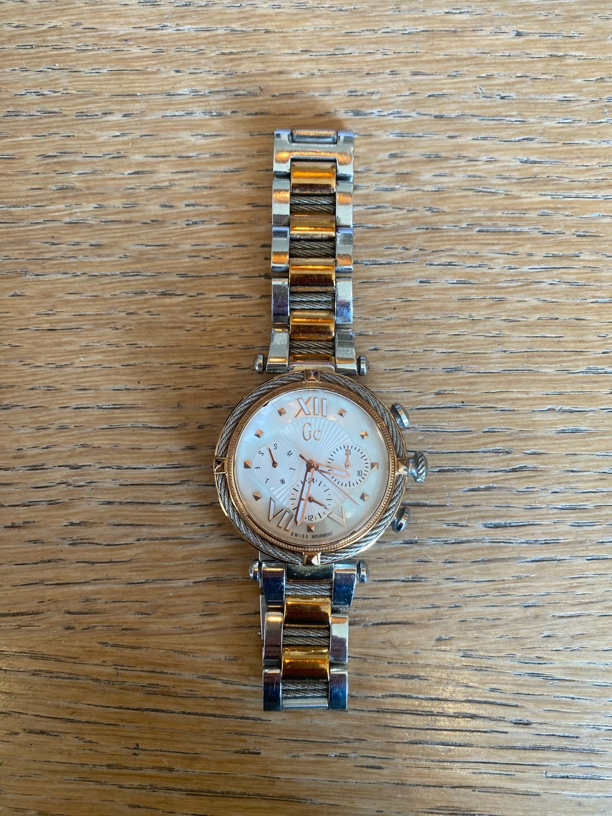 Chic Guess horloge rosé/zilver met wit plaatje (slotje kapot, Gebruikt, Staal, Guess, Polshorloge