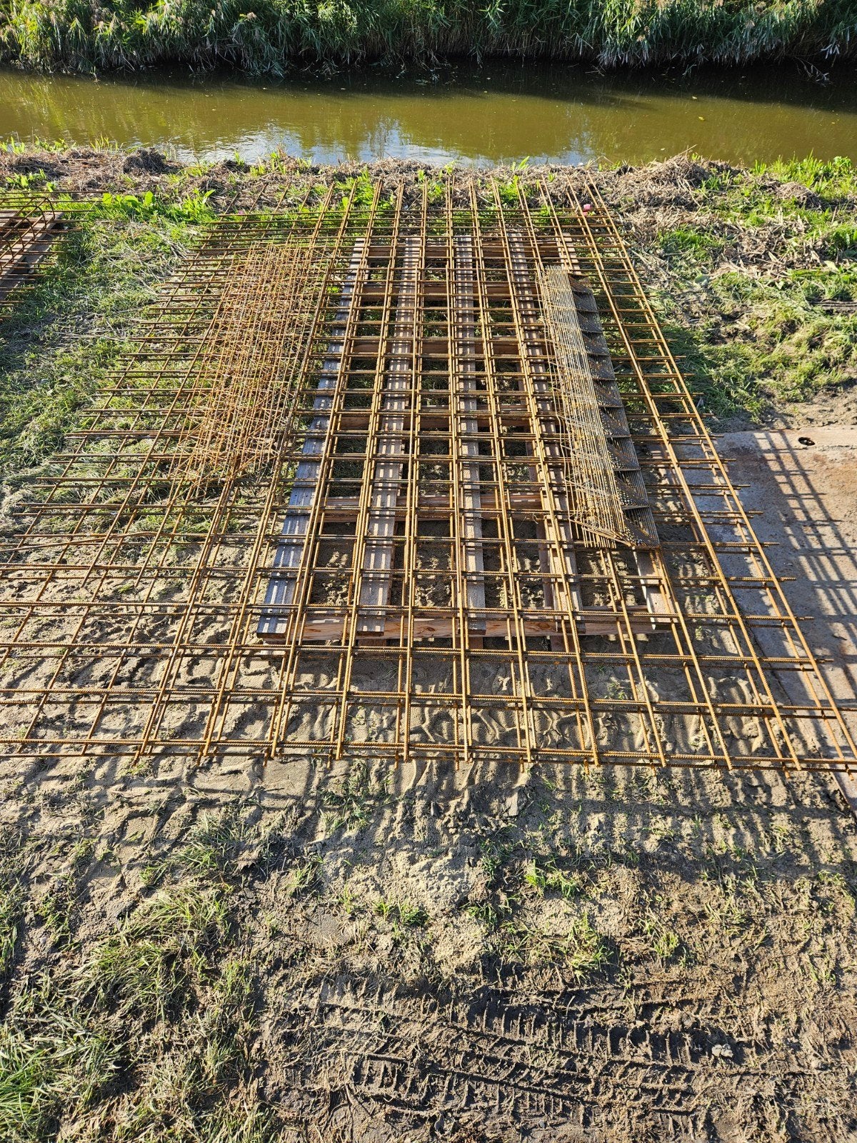 Betonstaal wapening 8x150, Ophalen, Zo goed als nieuw