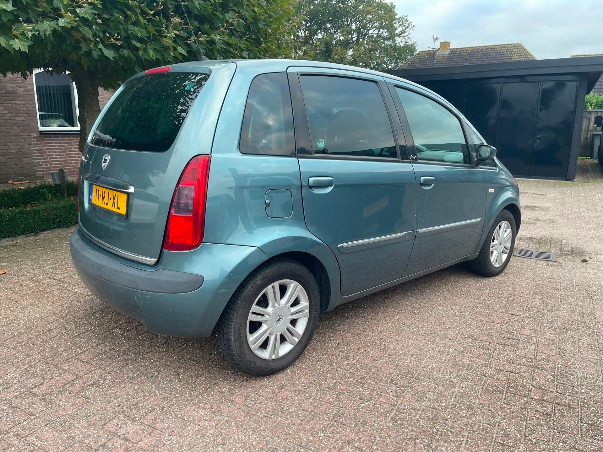 Lancia Musa 1.4-16V Platino, Auto's, Voorwielaandrijving, 15 km/l, Gebruikt, 400 kg