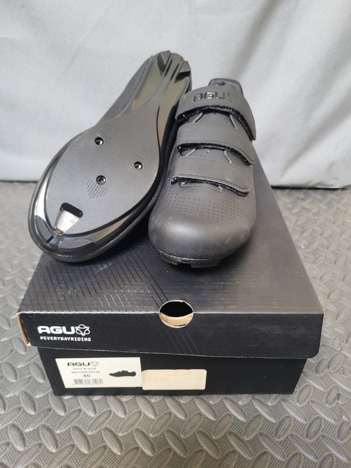 Nieuwe Fietsschoenen AGU R410 maat 43 en 46, Dames, Schoenen, Nieuw, Ophalen of Verzenden
