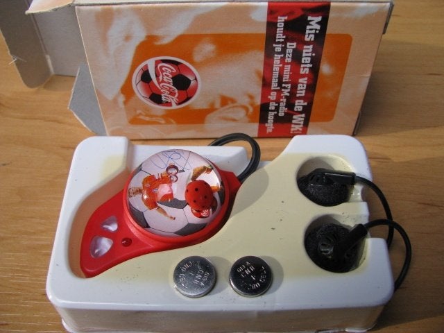 Coca cola fm radio ter gelegenheid van het wk uitgebracht, Ophalen of Verzenden, Nieuw, Radio