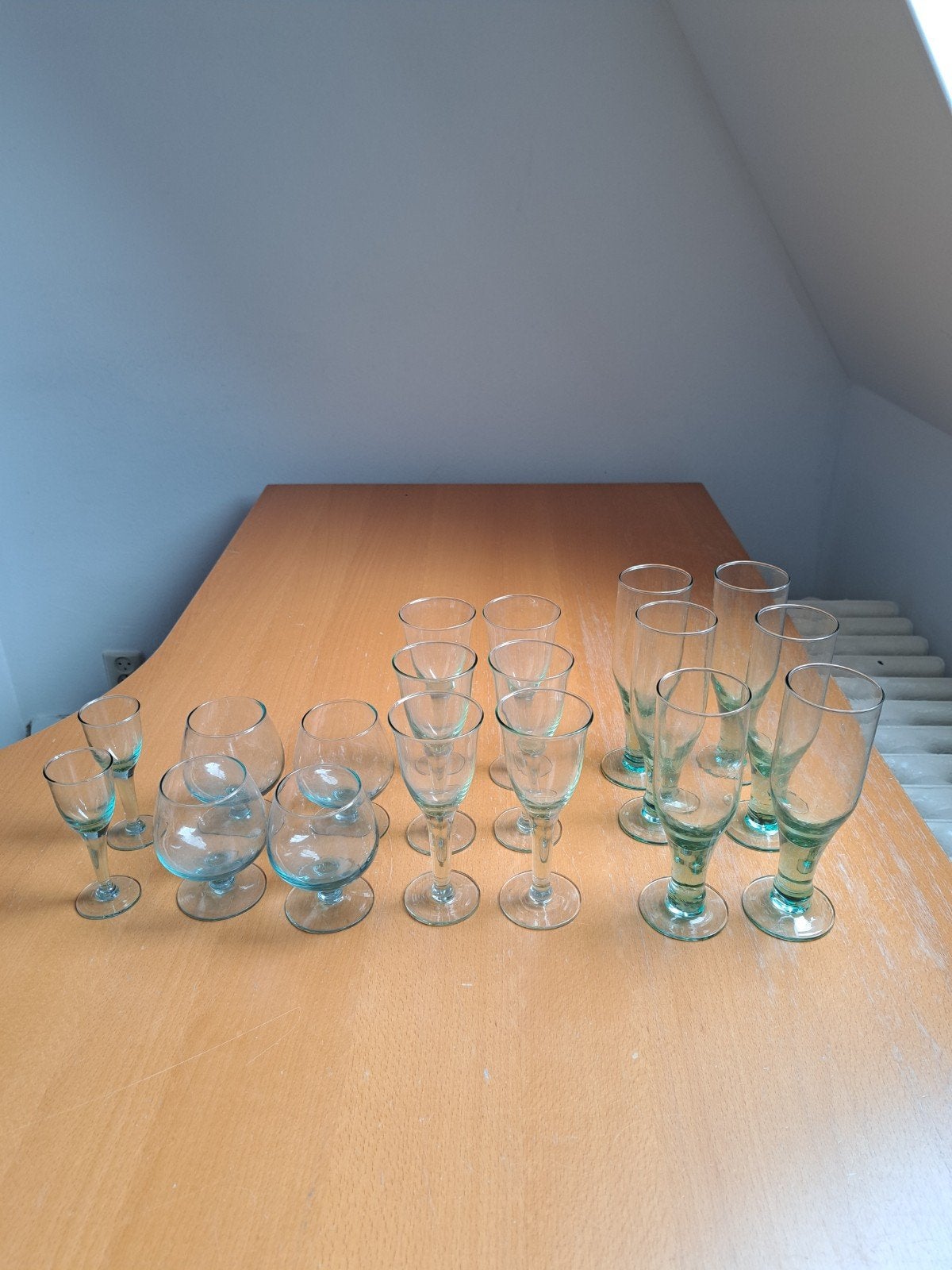 Set van 18 Handgeblazen Glazen in Groene Tint - Franse Stijl, Ophalen