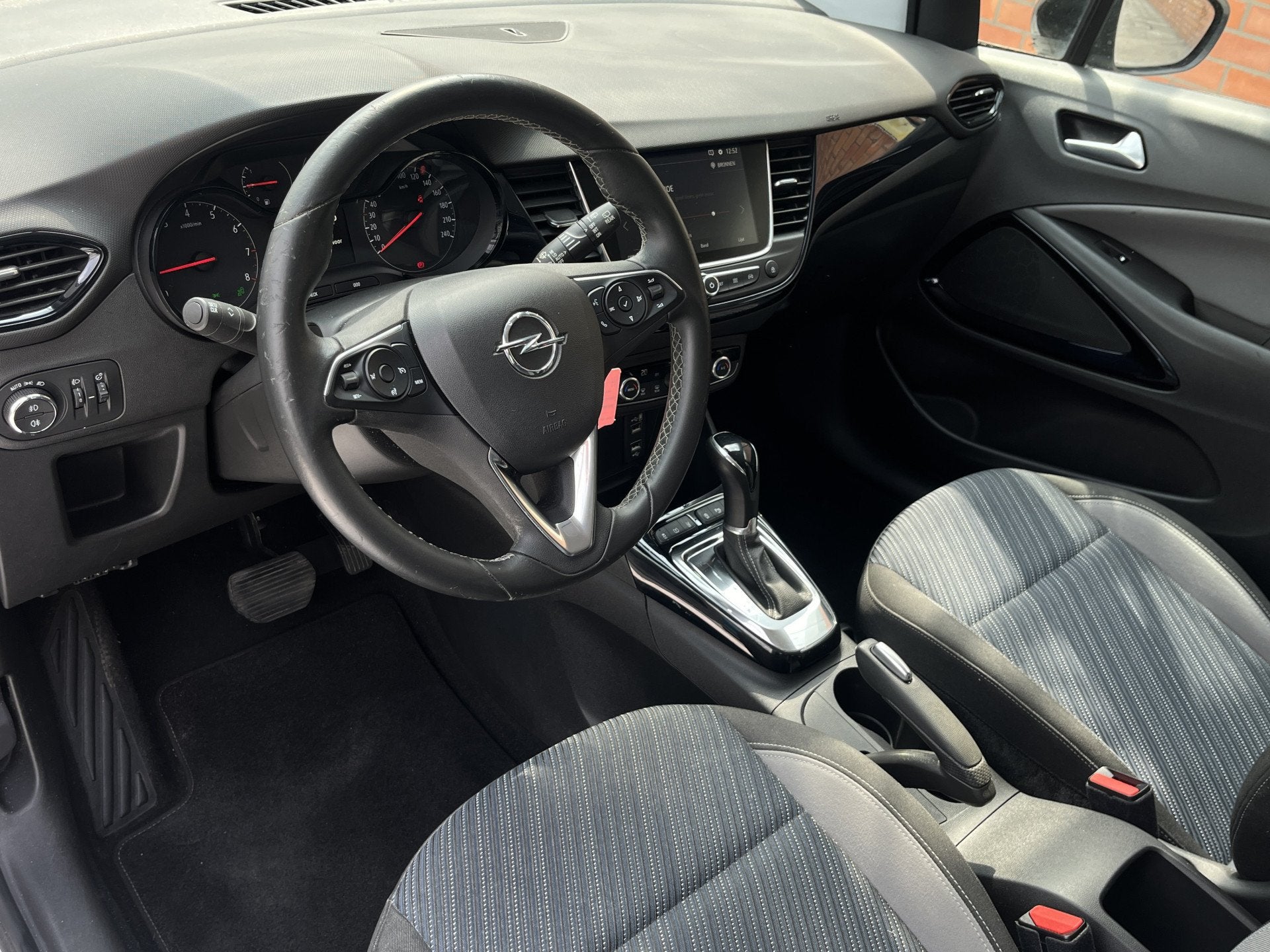 Opel Crossland X Turbo 110 EAT6 Automaat 120 Jaar Edition |, Auto's, Gebruikt, Euro 6, Automatische klimaatregeling, Wit