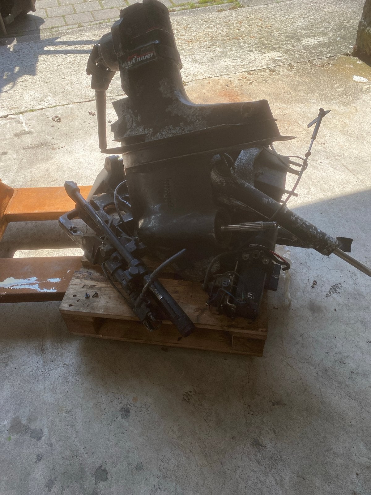 Mercruiser staartstuk en motoronderdelen, Watersport en Boten, Buiten- en Binnenboordmotoren, Gebruikt, Binnenboordmotor, Ophalen of Verzenden
