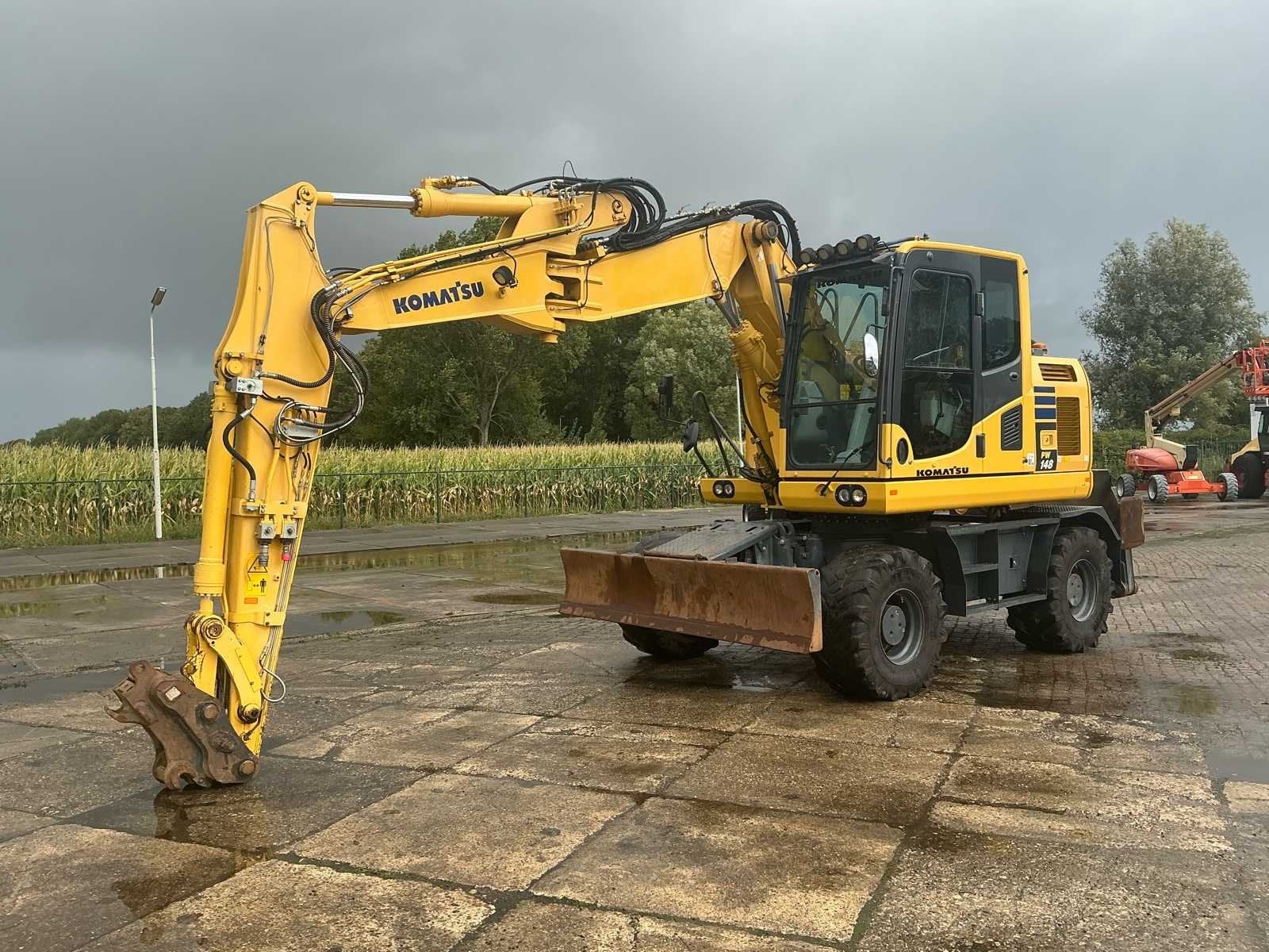 2018 Komatsu PW148-10 Banden graafmachine, Graafmachine