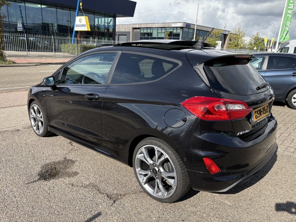 Ford Fiesta 1.0 EcoBoost Hybrid ST-Line X panodak (bj 2021), Auto's, Gebruikt, Zwart, Bedrijf, Geïmporteerd