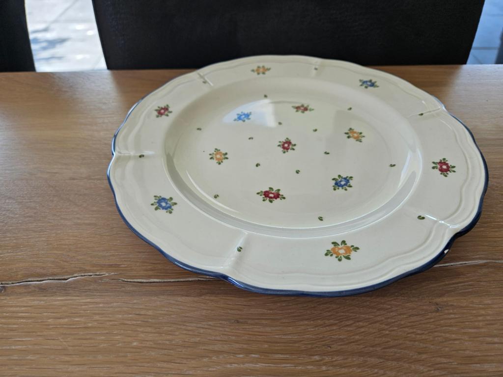 Zeller Fayencerie Petite Rose dinerbord, Ophalen of Verzenden