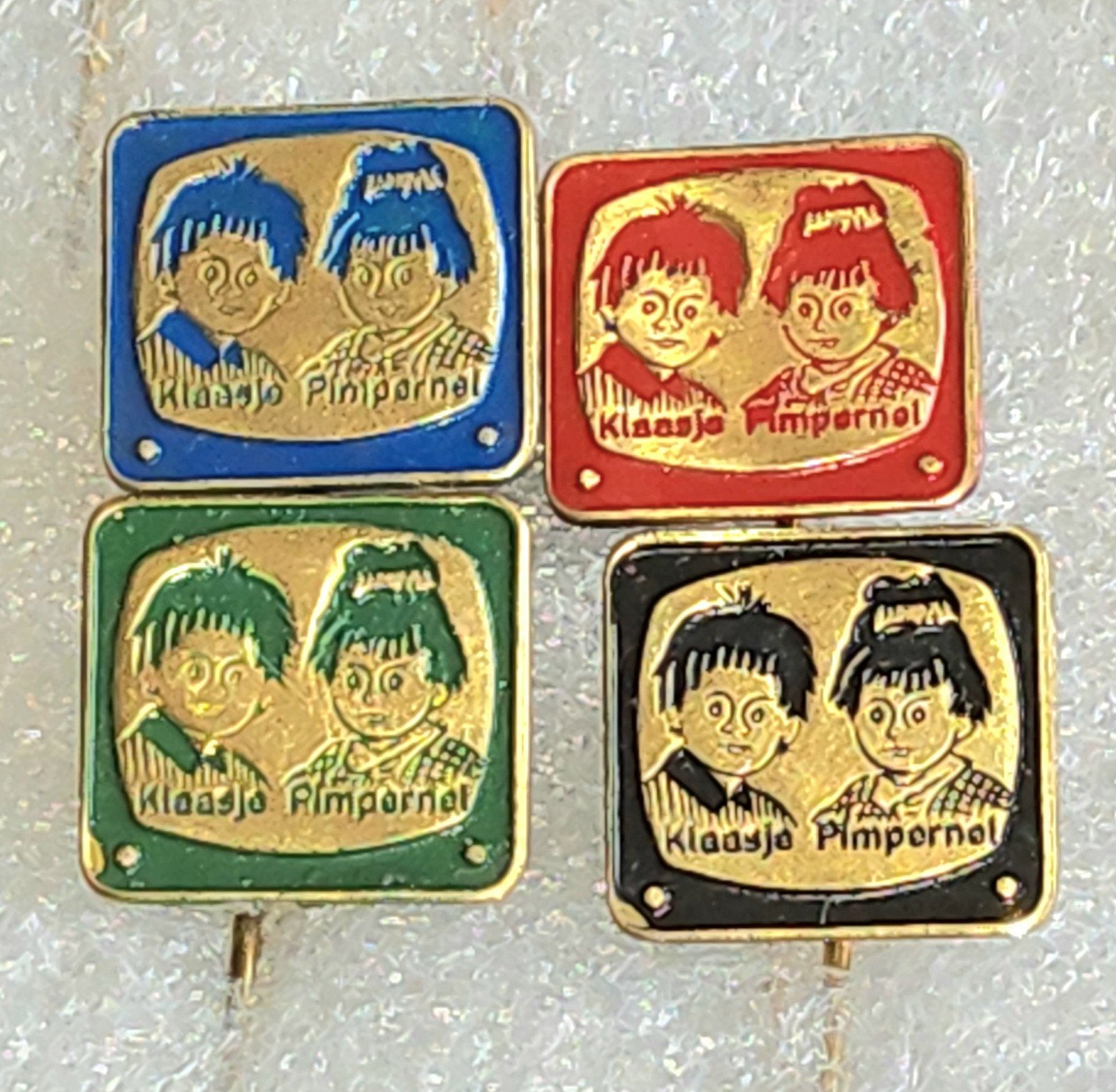4 Speldjes Klaasje Pimpernel - Vintage, Ophalen of Verzenden, Gebruikt, Overige onderwerpen, Speldje of Pin